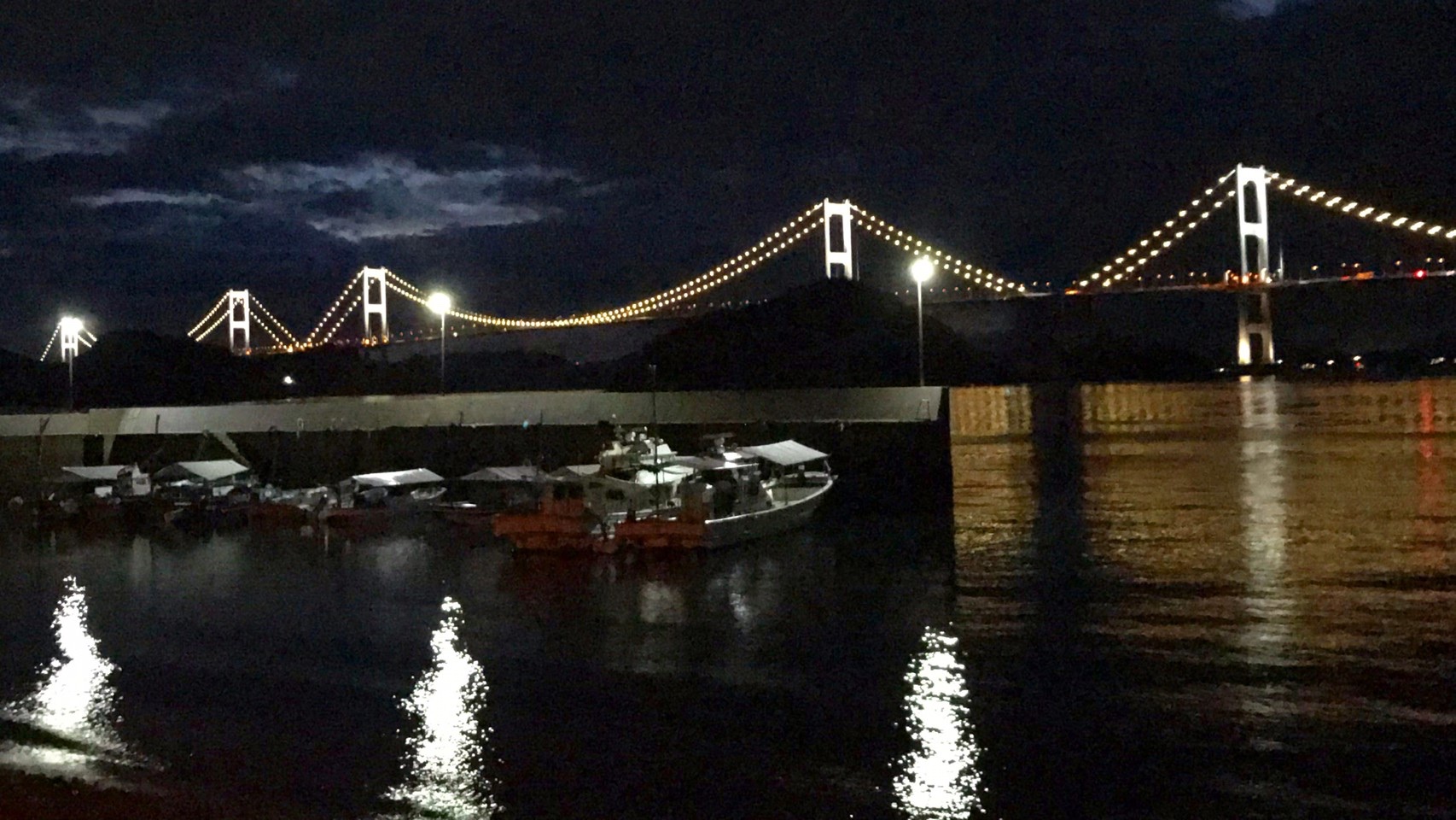 来島海峡大橋ライトアップ