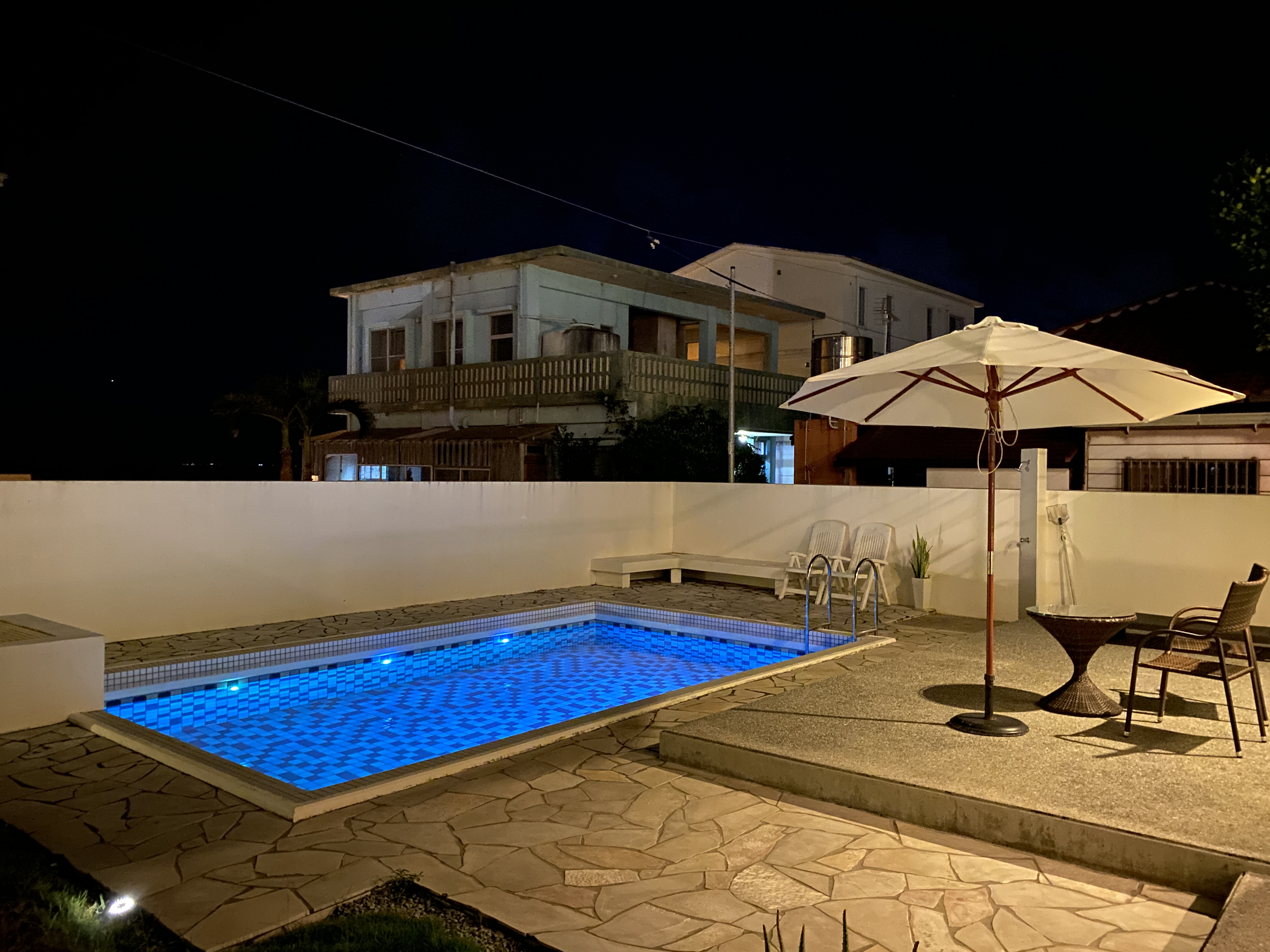 ガーデンプール