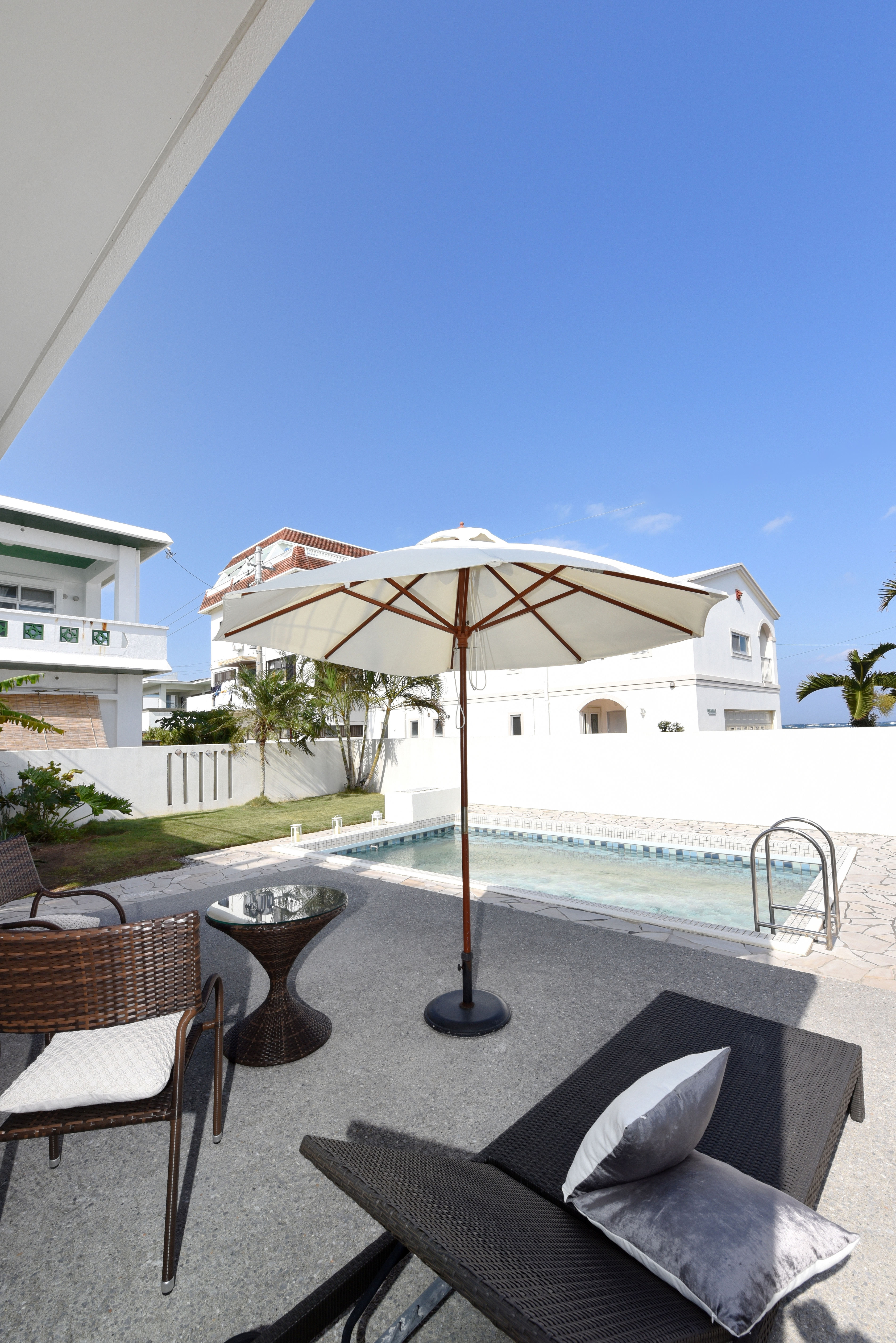 プールサイドテラス