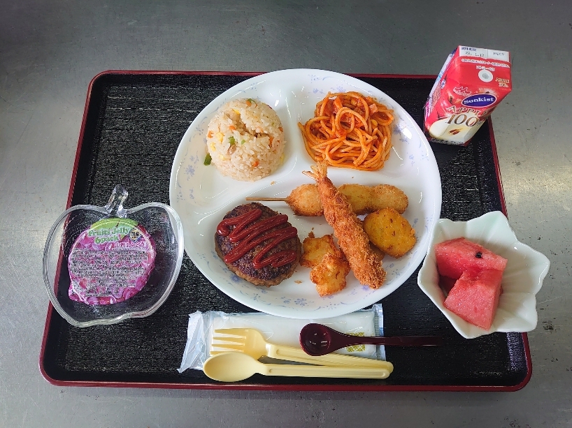 【夕食（定食）付】お風呂利用は夜２２時半迄、朝１０時〜／１１時チェックアウト