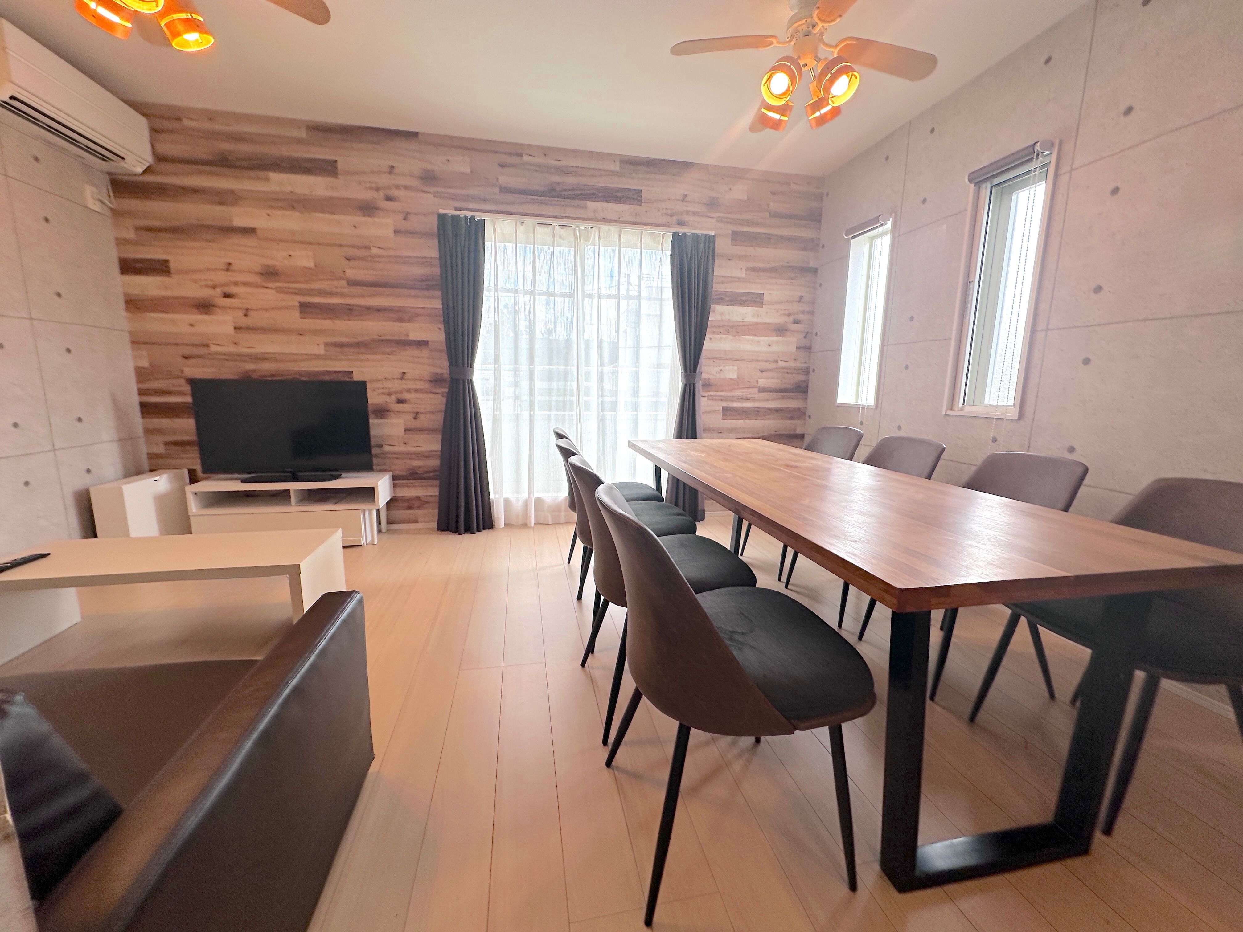 A棟：リビングダイニング