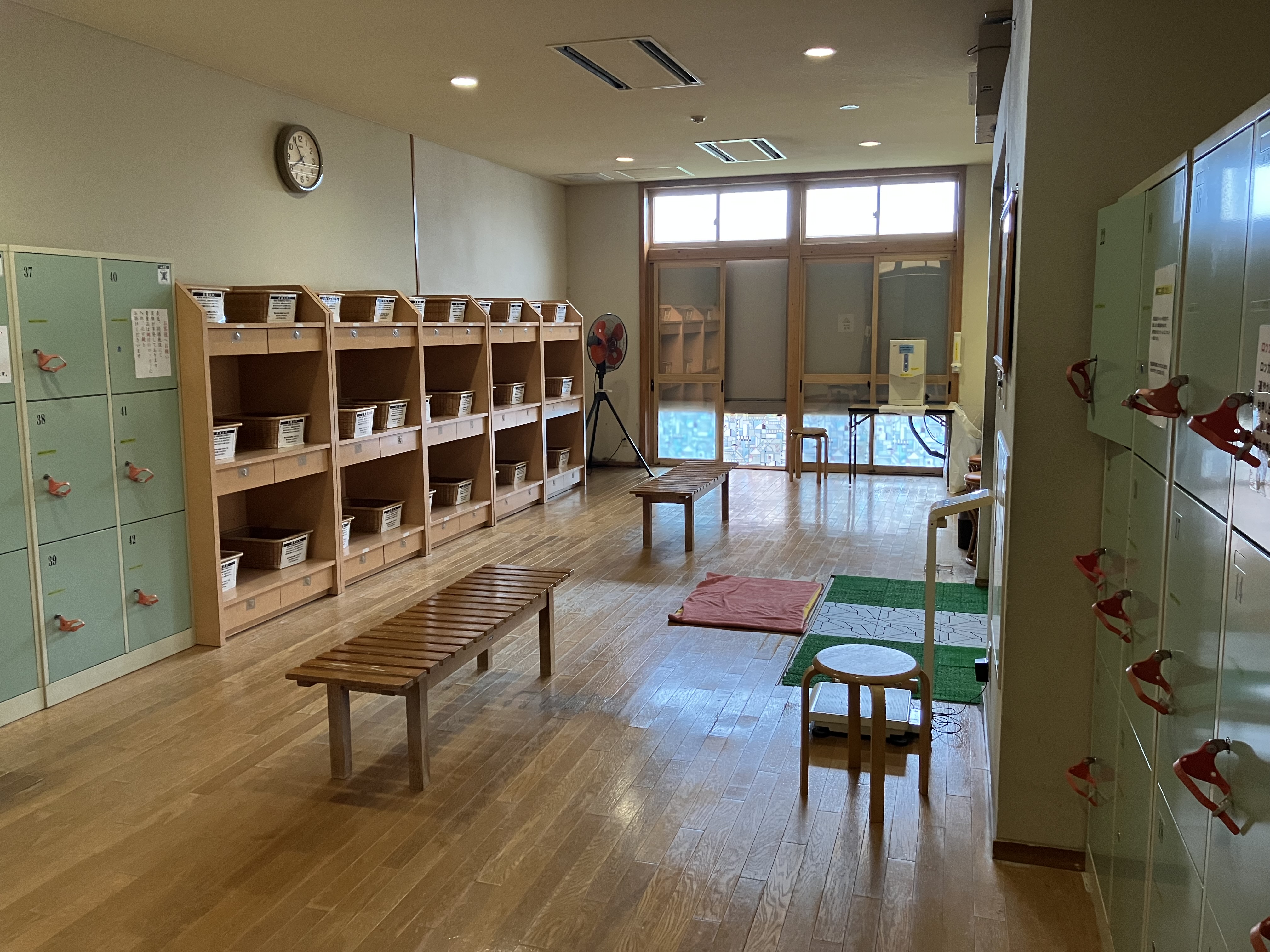 温泉大浴場：脱衣所