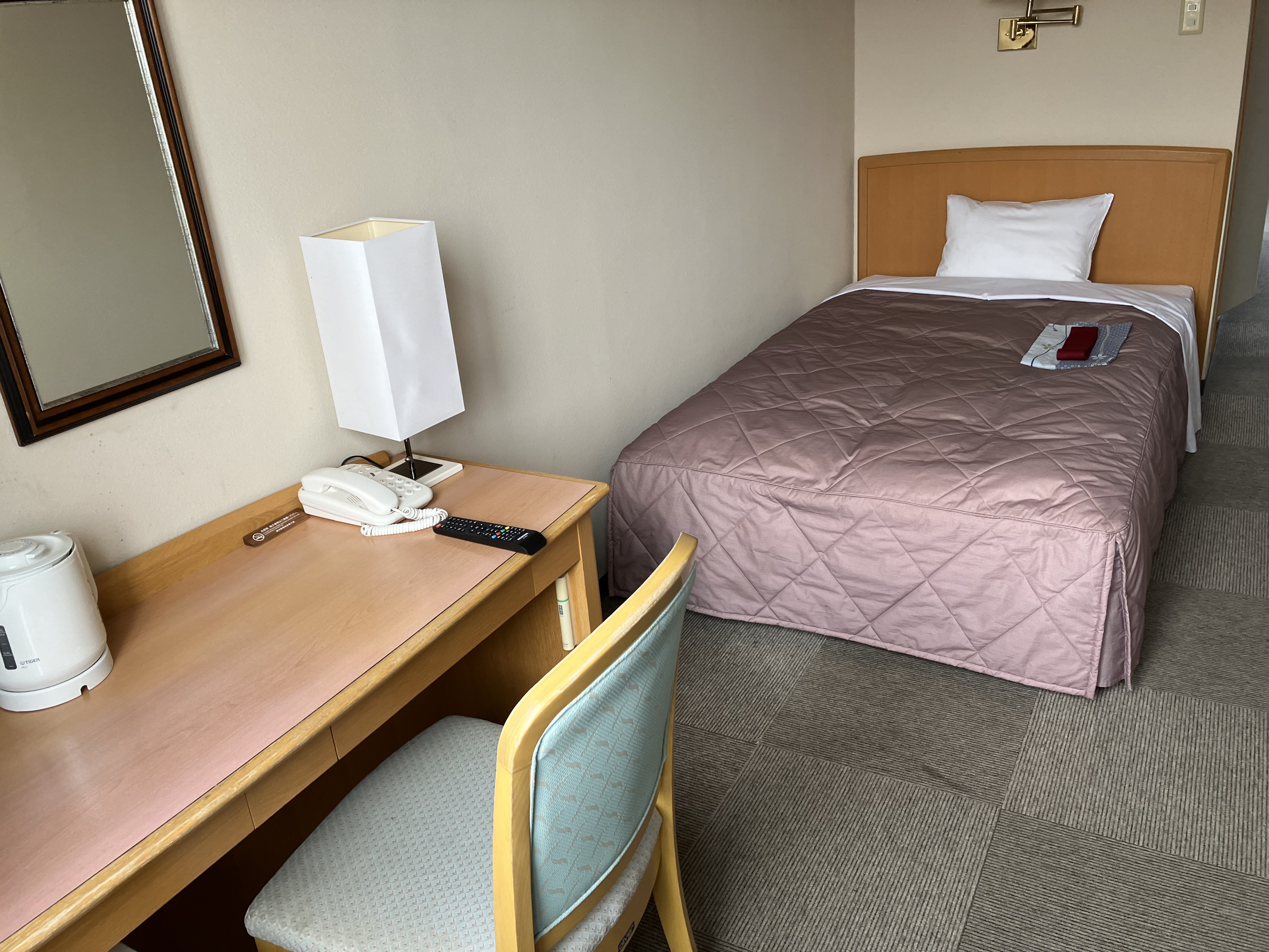 客室：シングルルーム一例