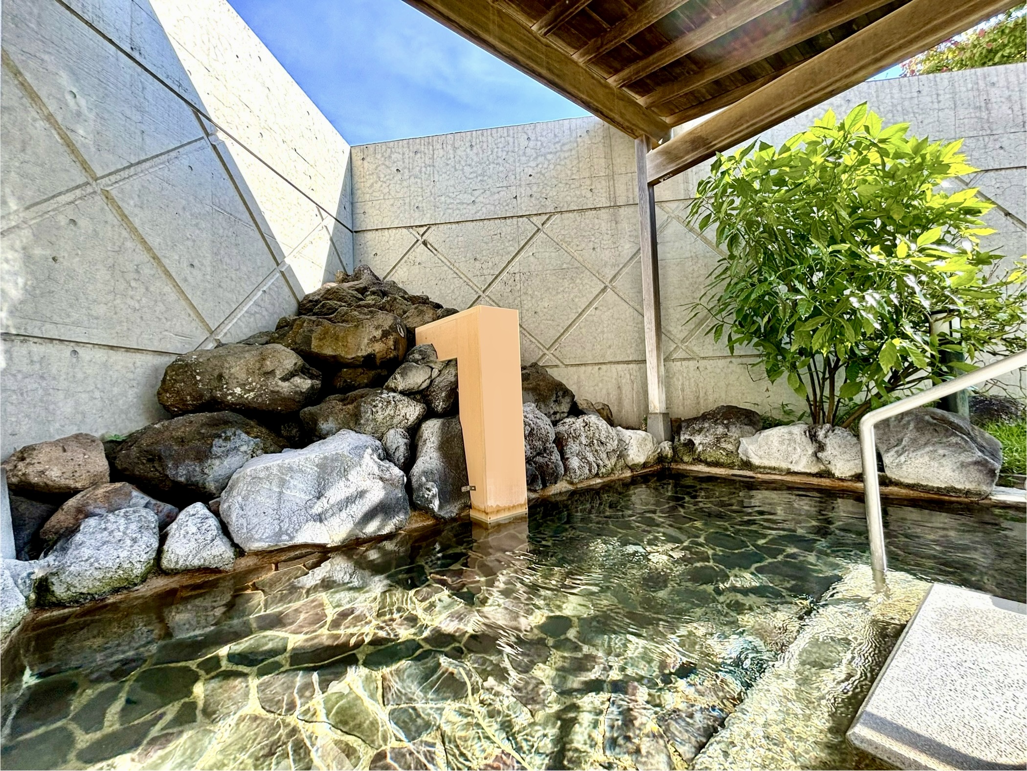 温泉大浴場：露天風呂