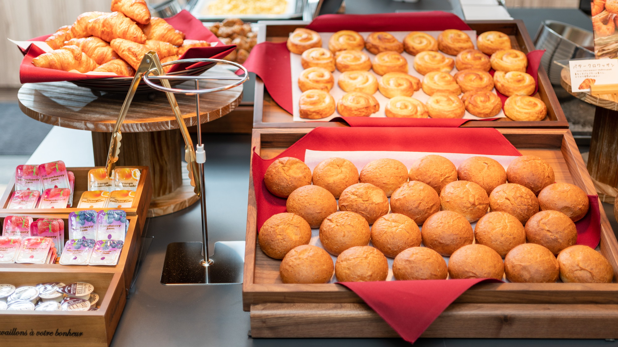 出勤前に焼きたてパンをどうぞ♪