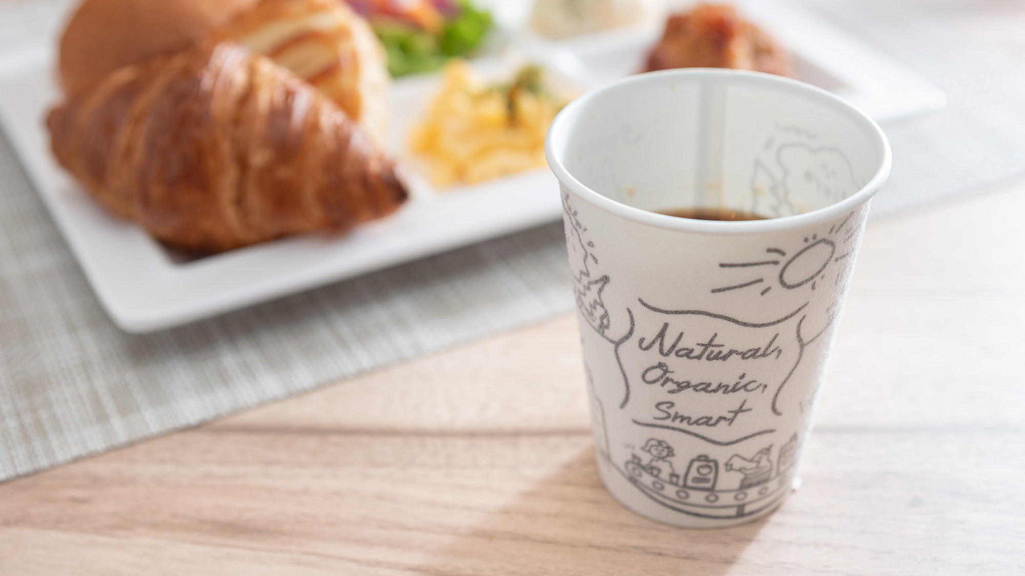 朝食の後は挽き立てコーヒーでほっと一息♪