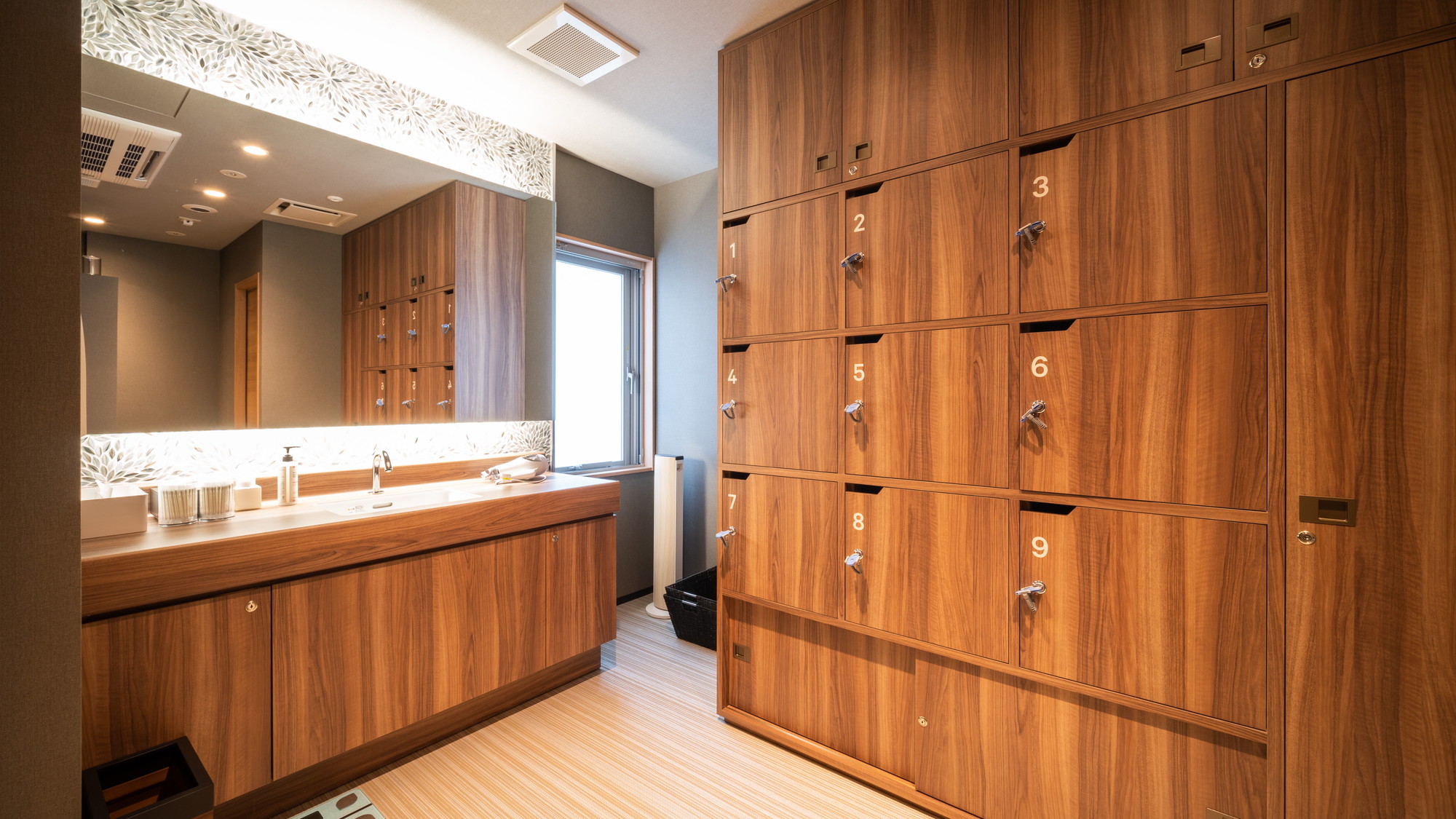 天然温泉の香りに惹かれます