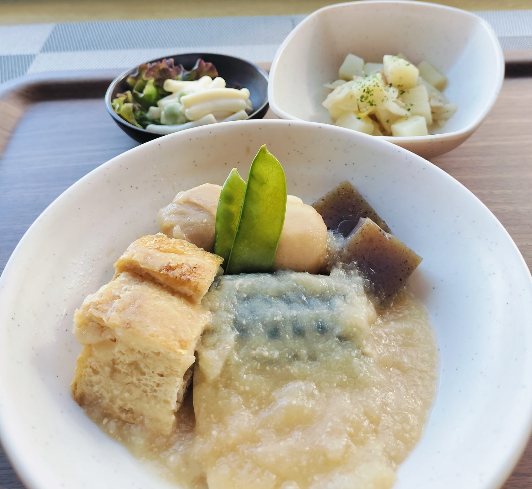 1泊〜6泊　朝からしっかり食事付き　セミダブルベッド（駐車場利用なし） 