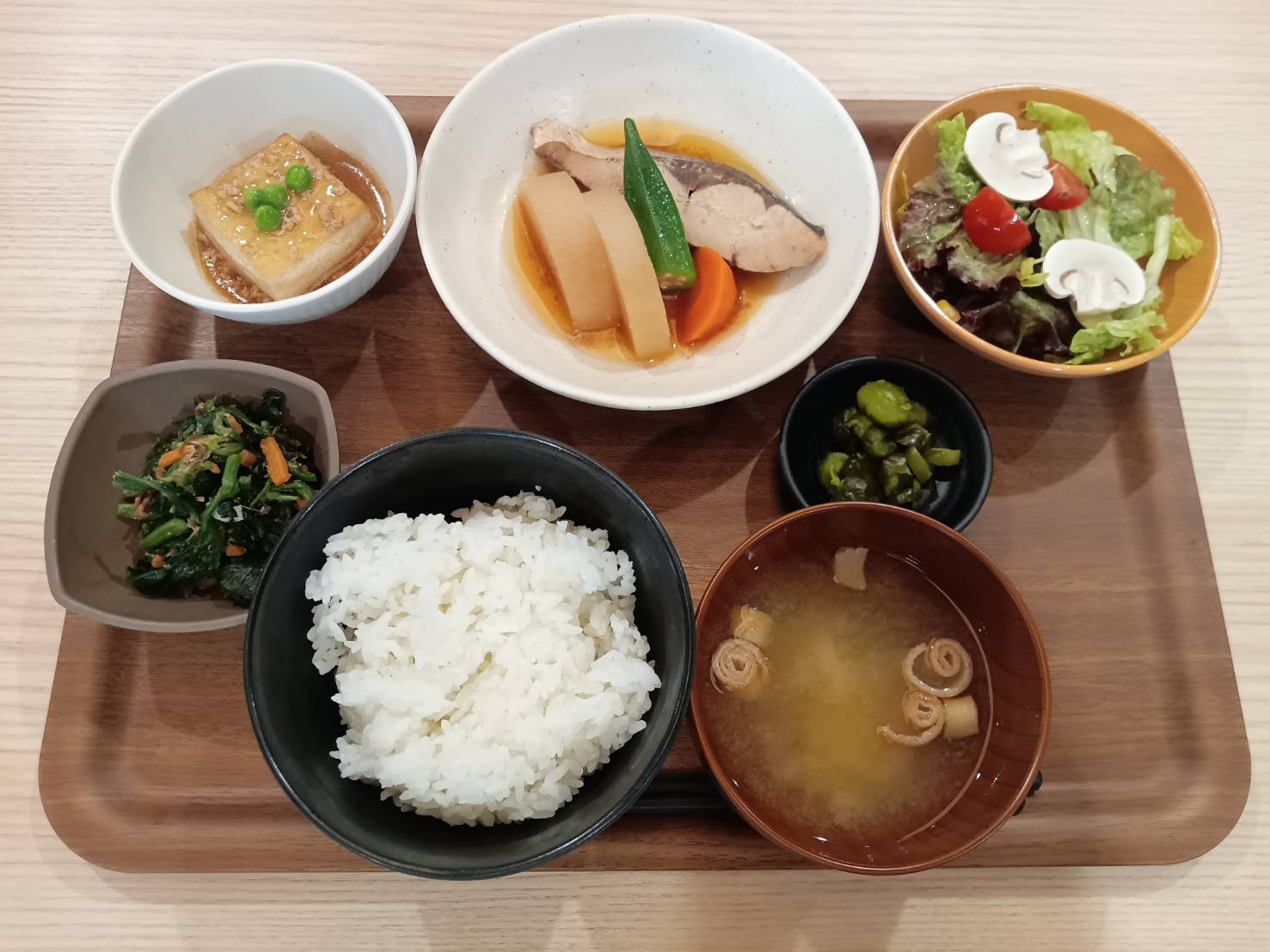 朝食