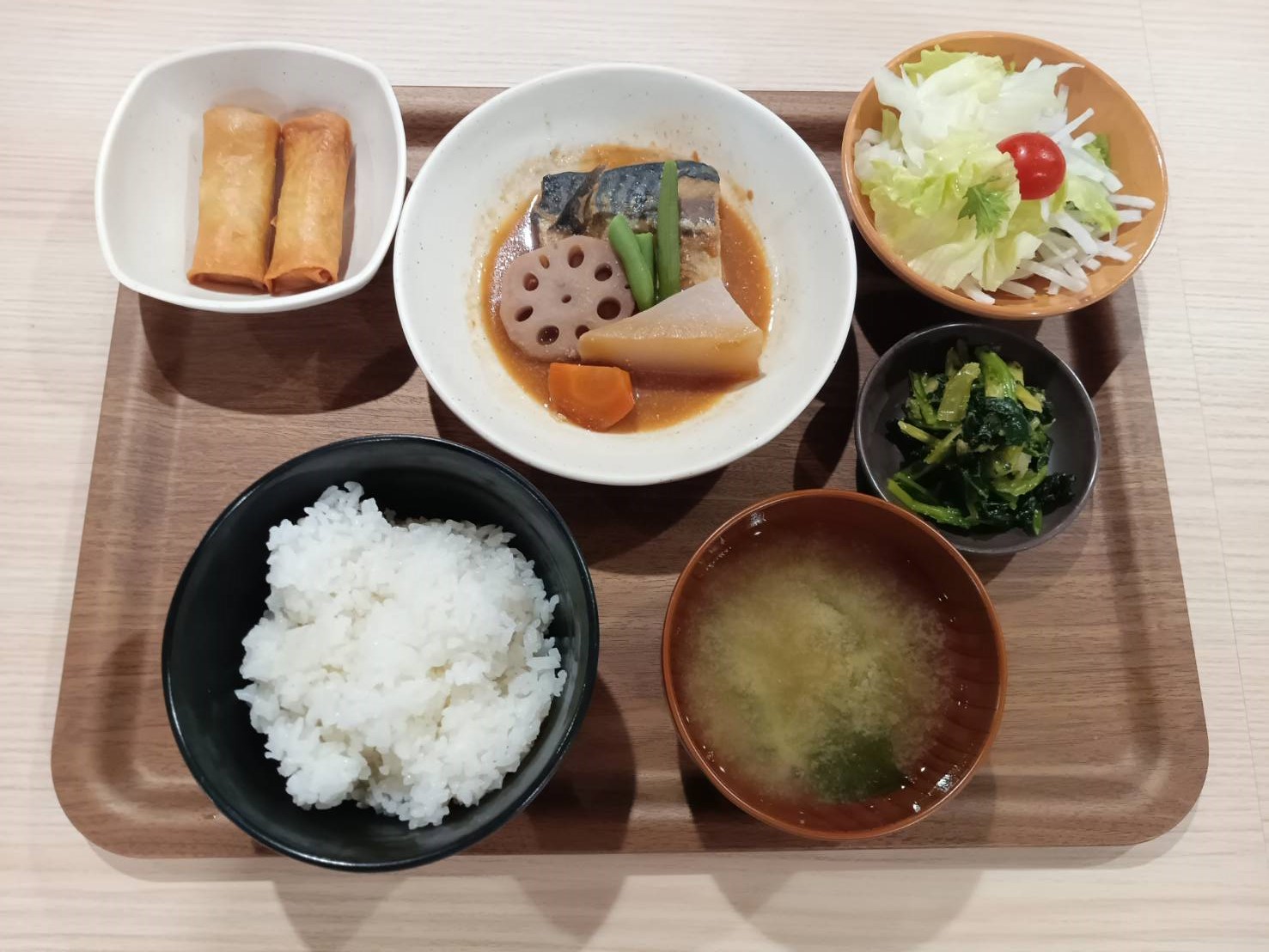 朝食