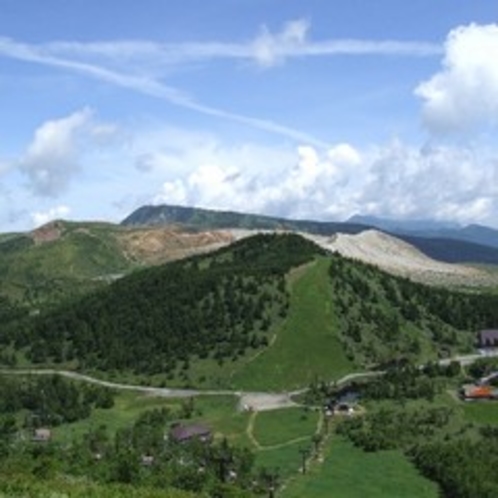 □白根山を夏山リフトから望む