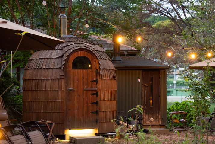 薪焚きサウナを楽しみ尽くすととのいステイ｜1日1組限定の貸切サウナ夕朝食付きプラン【サウナイキタイ】