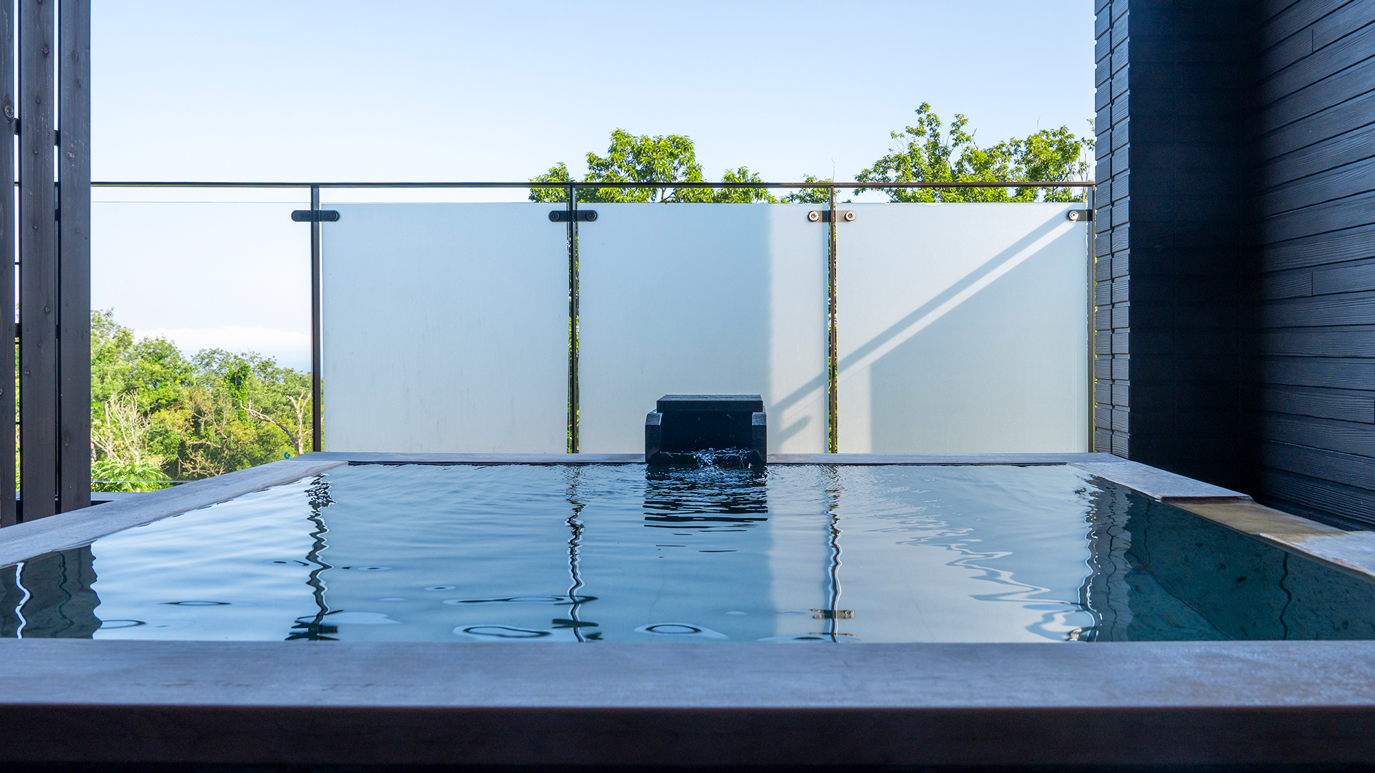 伊豆高原温泉を堪能　客室露天風呂