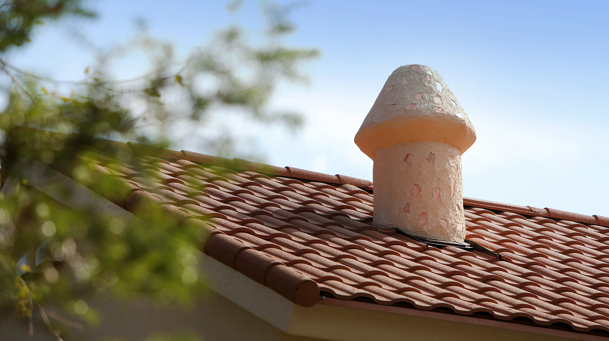 まるでメルヘンの国に来たかのようなかわいらしい煙突が目印です。