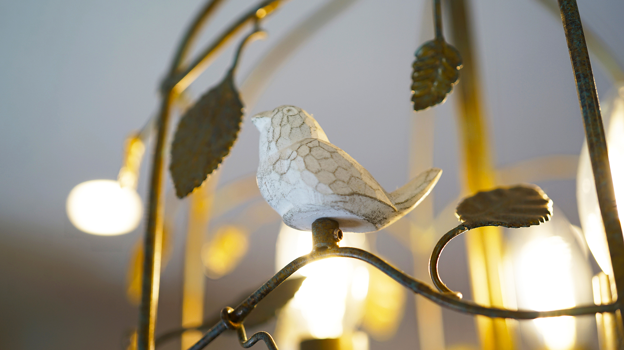 細部に拘ったこだわりのアンティークも。