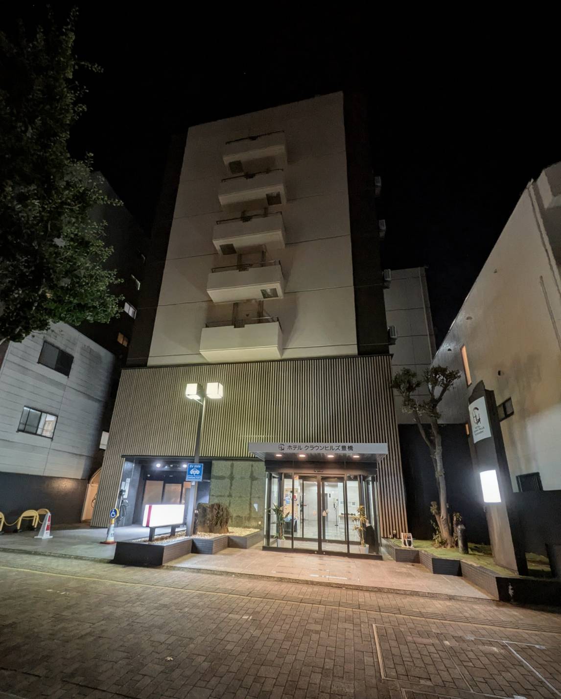 ホテル正面