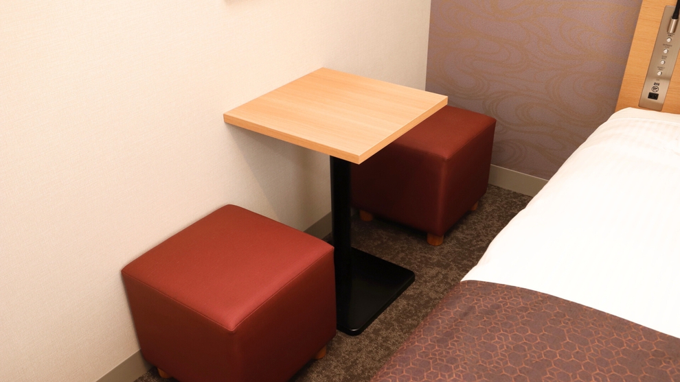 ダブルルームミニテーブル