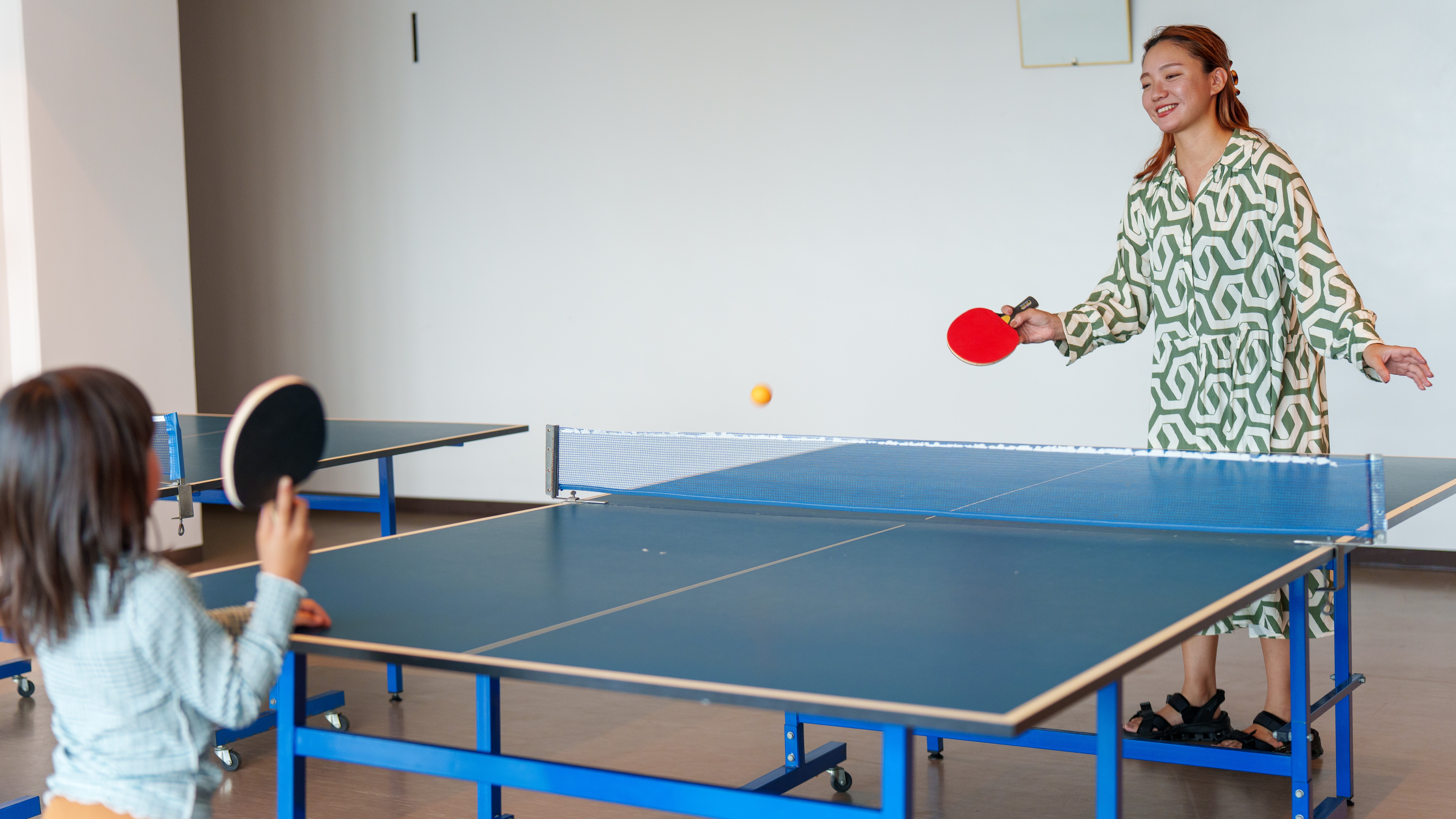 【卓球】お風呂上がりの定番！家族や仲間とワイワイ盛り上がるひととき。