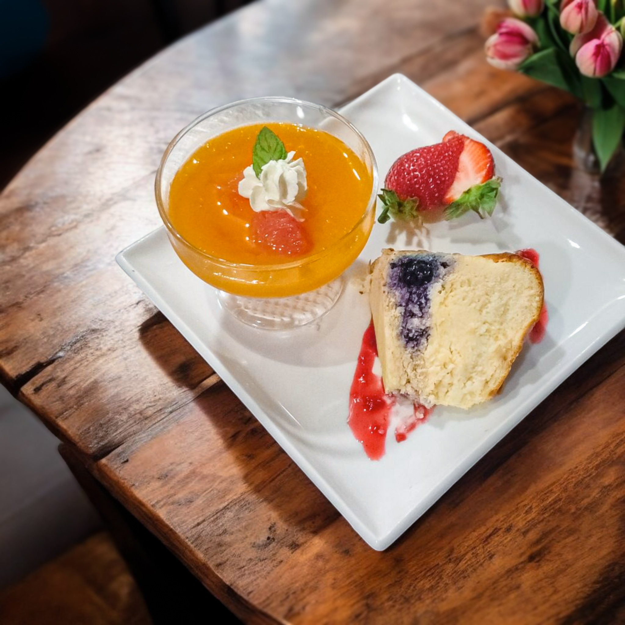 ブルーベリースフレチーズケーキとオレンジゼリー