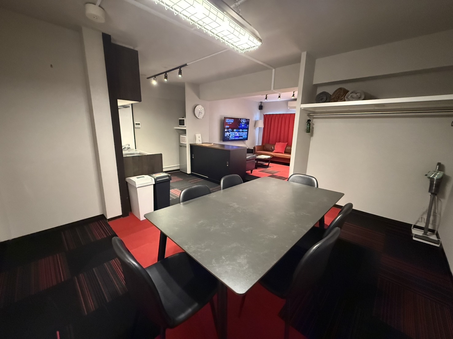 【現地現金精算専用】大型テレビ65型設置★キッチンフル完備！最大5名様まで宿泊可能！