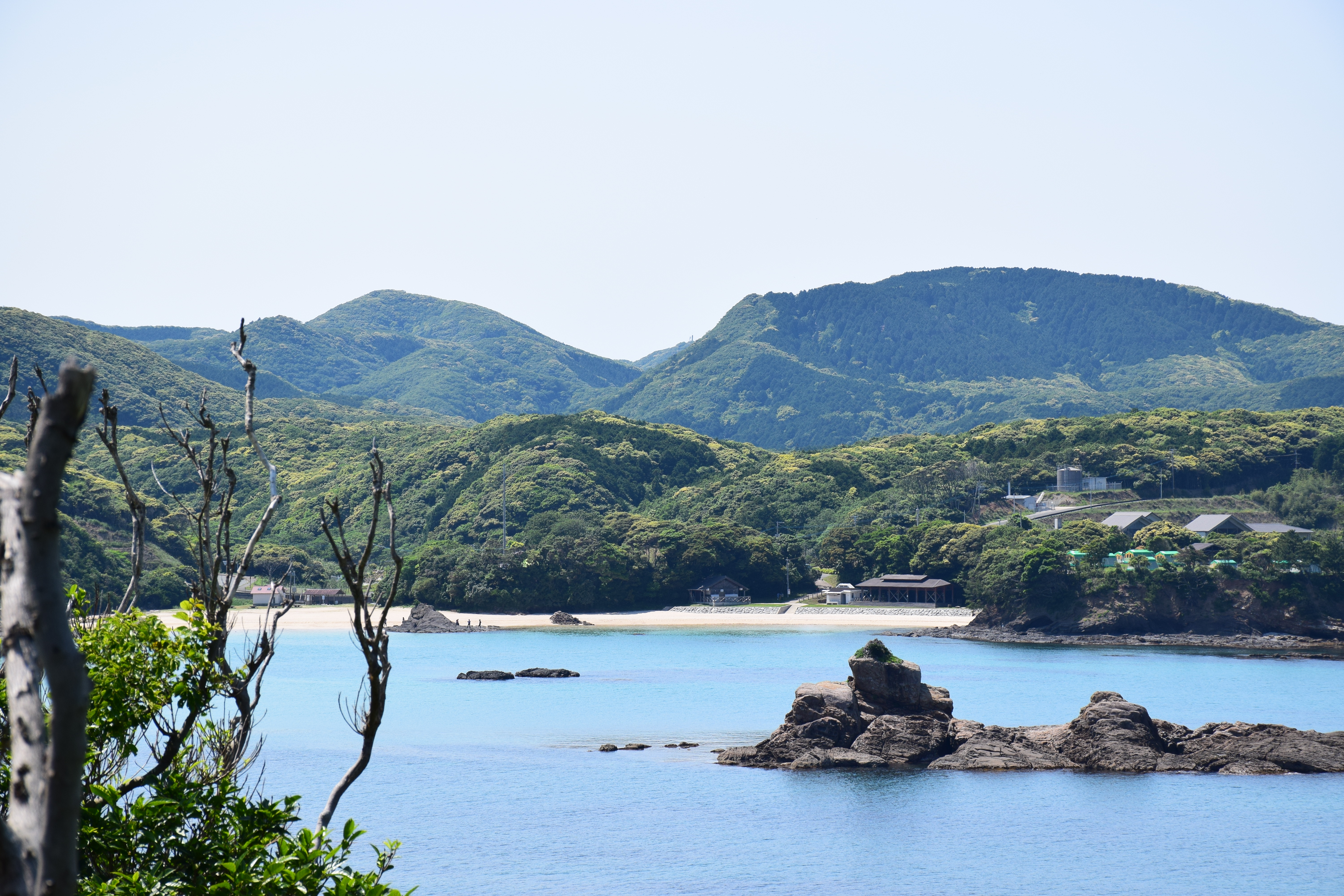 殿崎公園から三宇田浜を望む