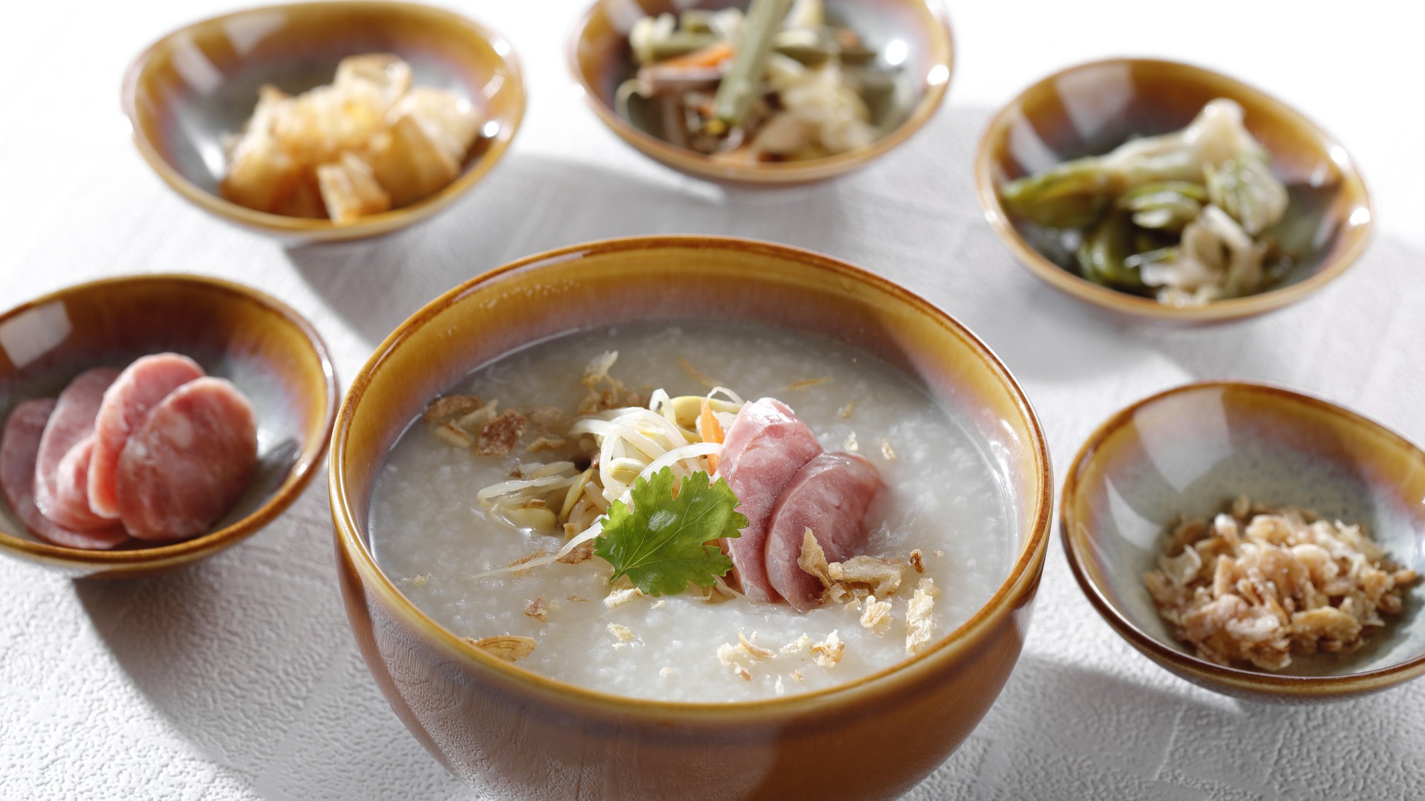 シェフこだわりのフルコースディナー付き＜2食付き＞