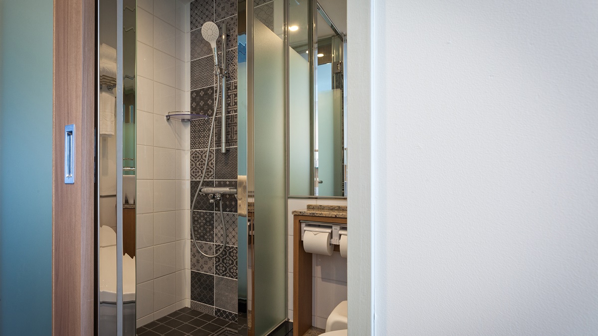 シャワーブース一例