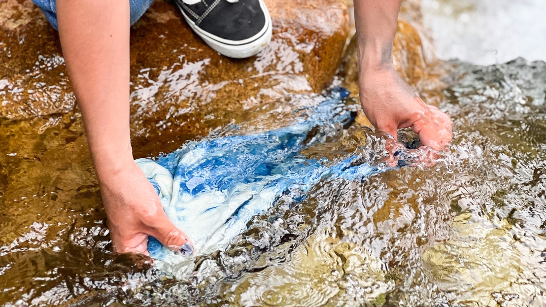 藍染体験プラン｜四万十川の源流水で仕上げる天然藍染を楽しめる！｜1泊2食付