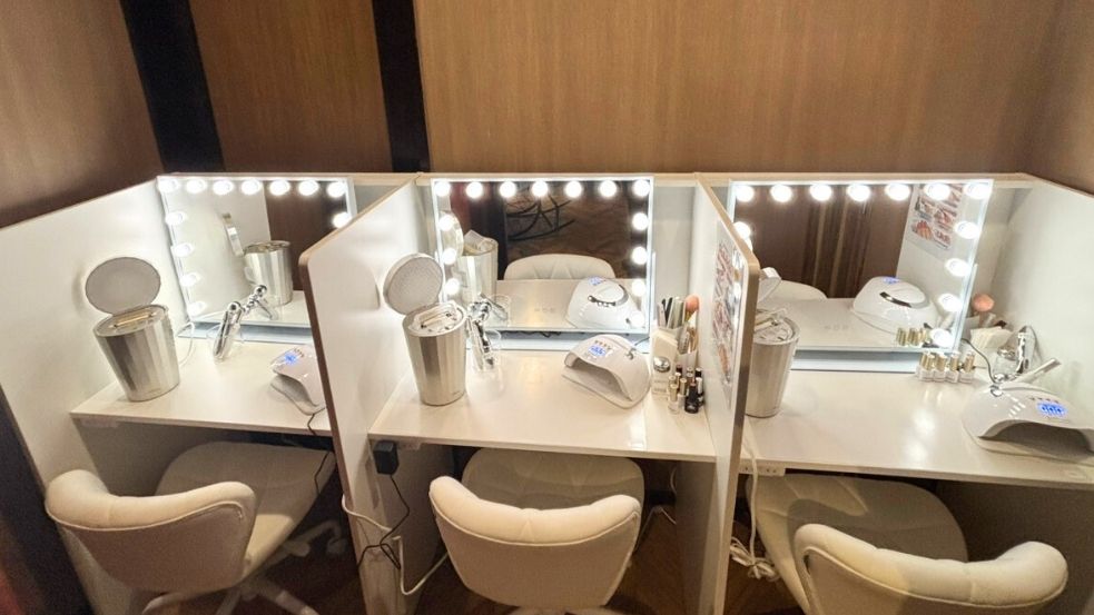 【女性専用ラウンジ】セルフエステルーム