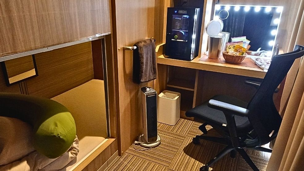 【カプセル】高級美容家電が常設！半個室カプセル