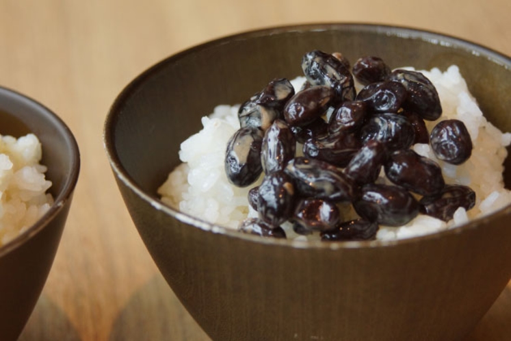 【朝食】ごろごろ大粒の：黒豆納豆