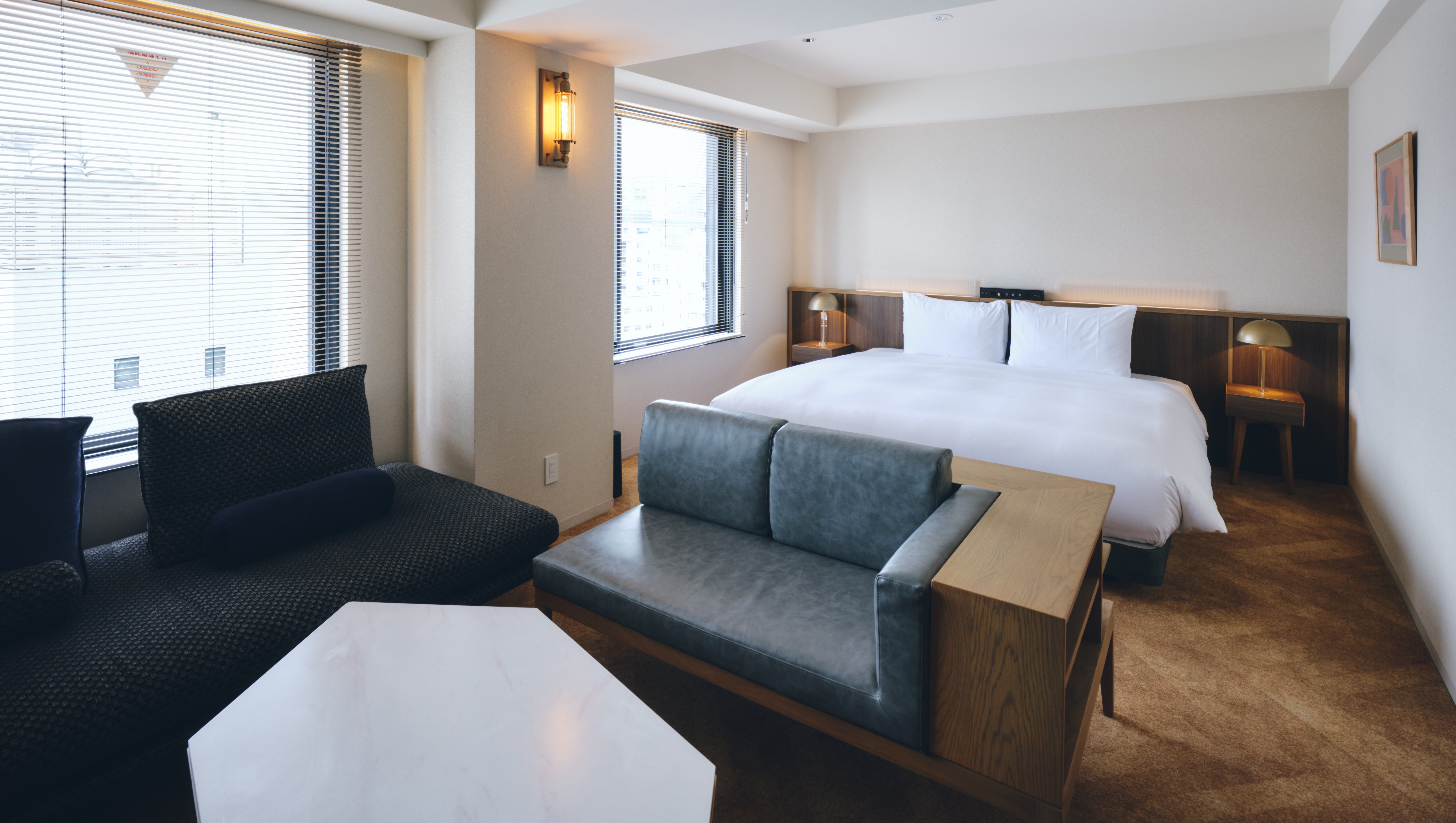 ＜デラックスキング＞35平米/ベッド幅200cm