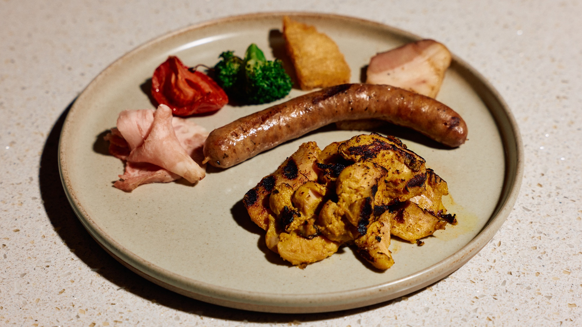 朝食(選べるメイン)：タンドリーチキンのロースト