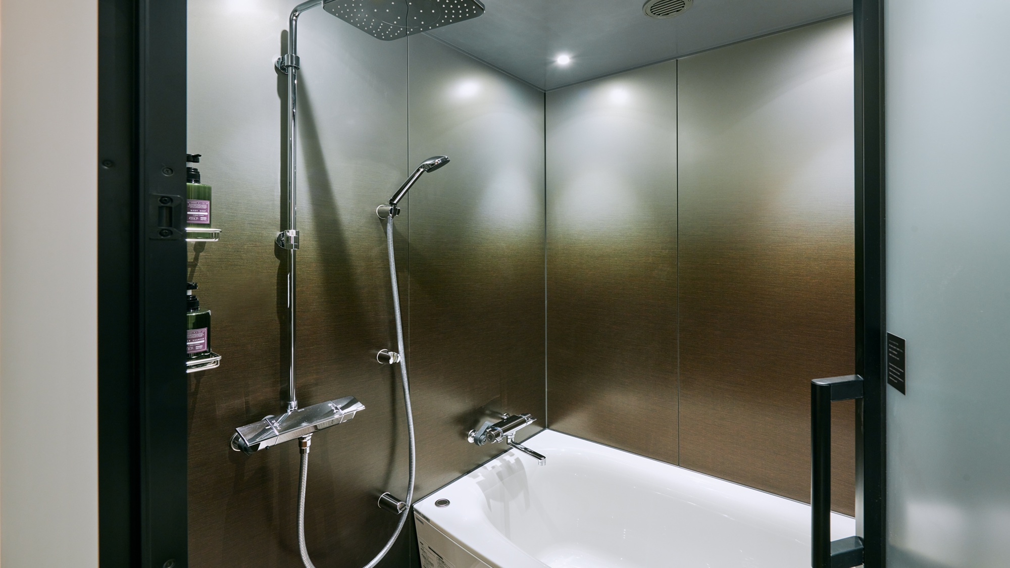 バスタブ付バスルーム（デラックスツイン/キング・スーペリアツインルームのみ）