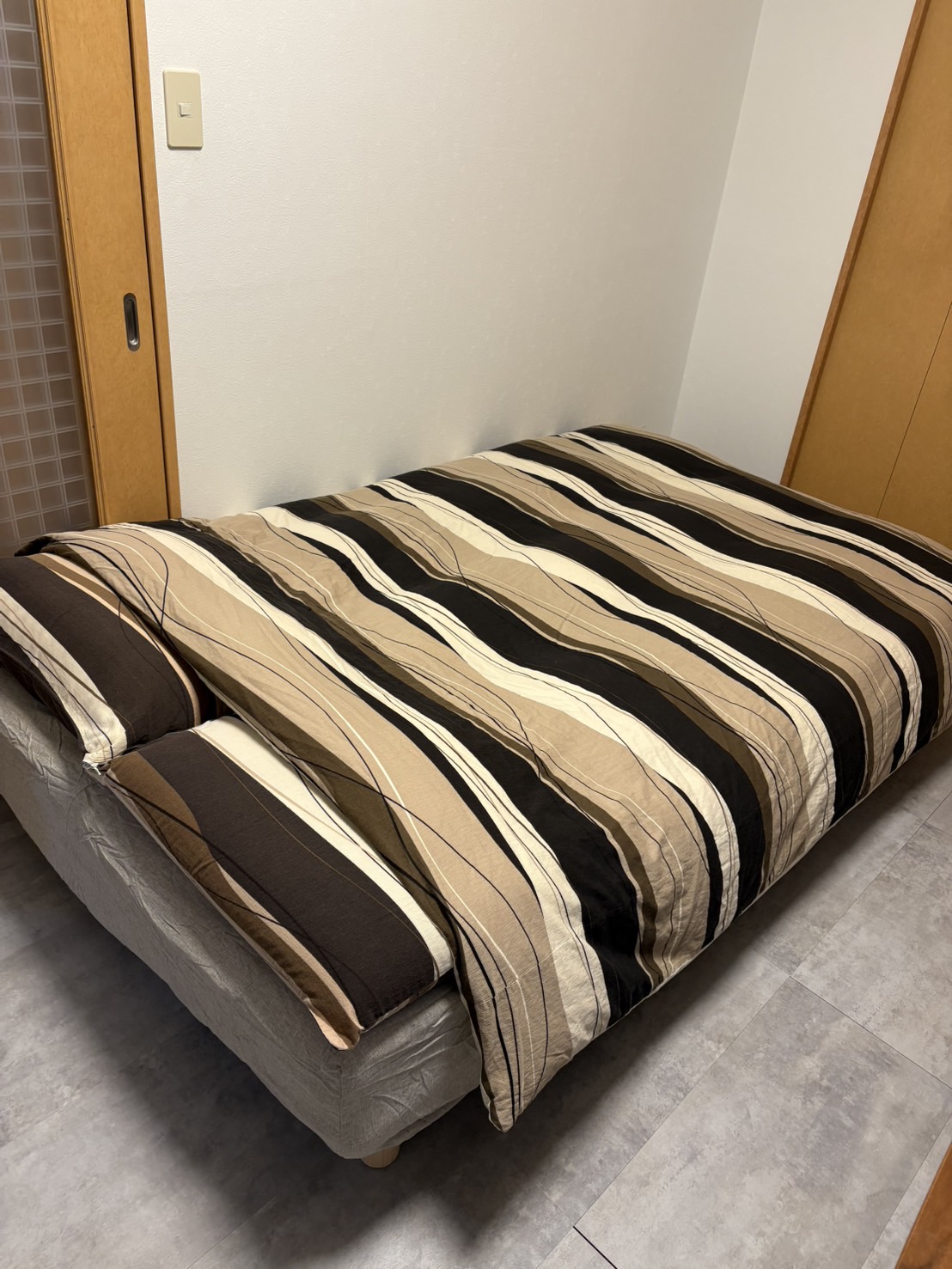 セミダブルベッド