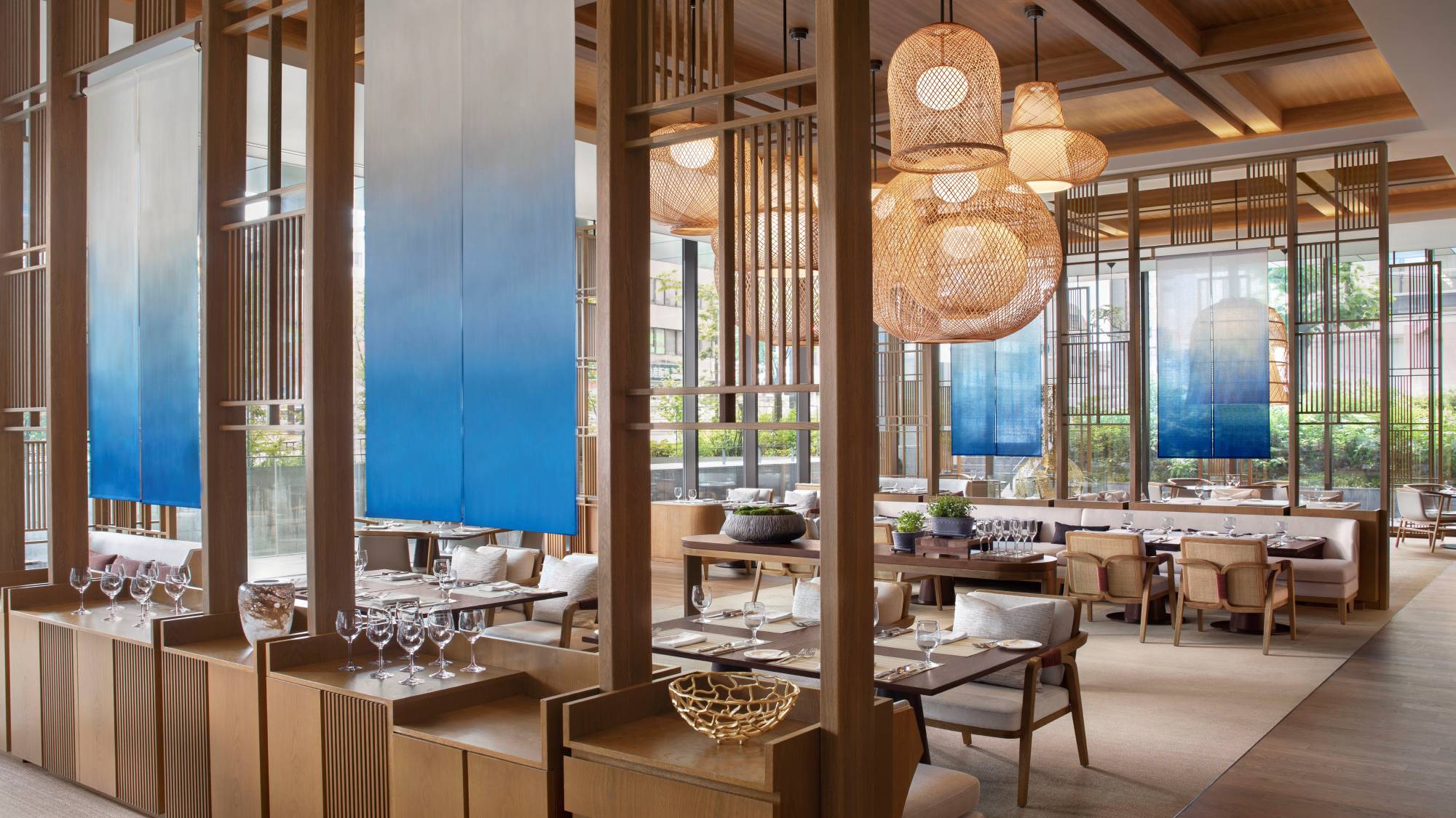 【レストラン】「Silk Road Dining」 地元奈良や世界各国から取り寄せた食材をご堪能くだ