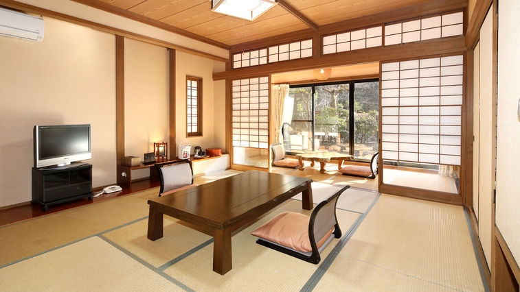 【本館】お節料理付き★年始は温泉宿でゆったり♪素泊りプラン
