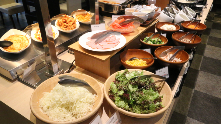 【朝食バイキング付】当館おすすめ！「旬の食材」など和洋中50種類のバイキング
