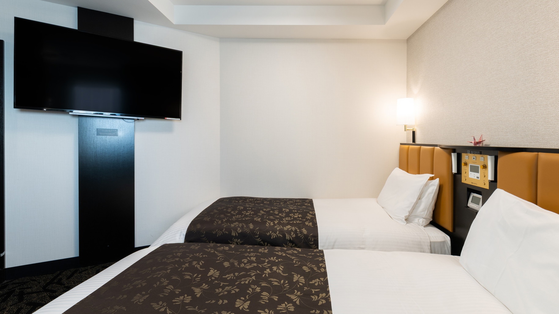 コーナーコンパクトツイン　禁煙室