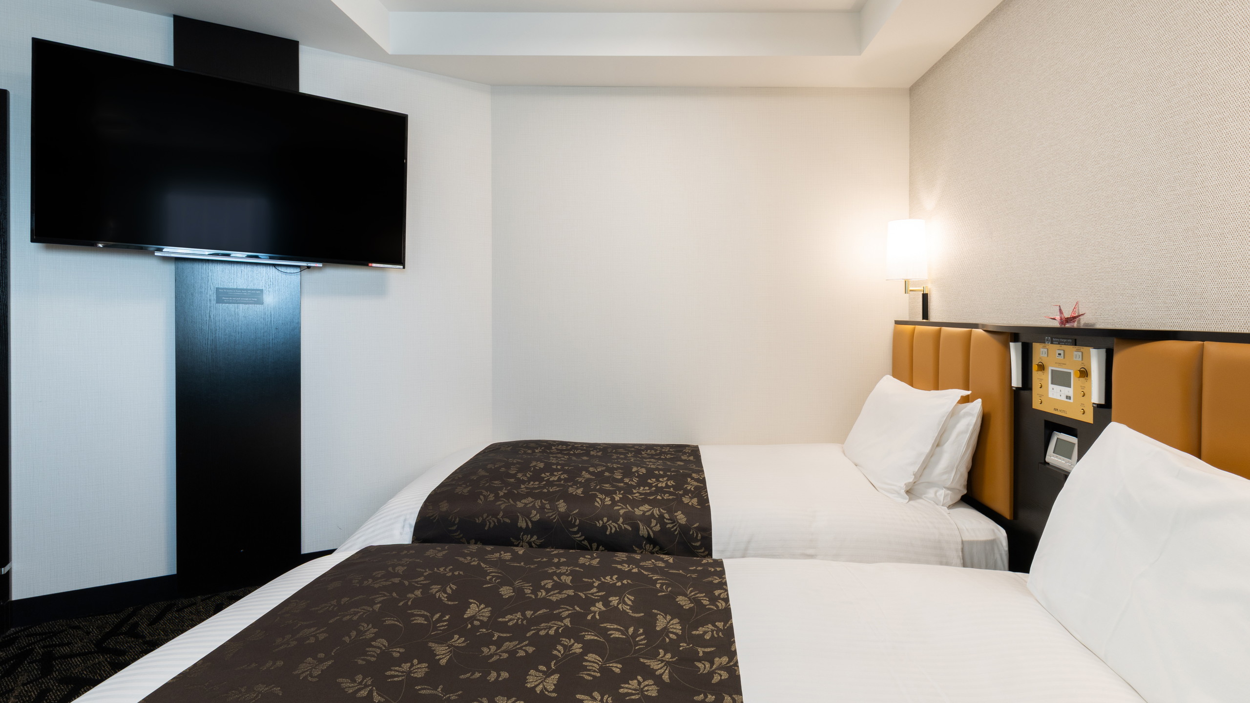 コーナーコンパクトツイン