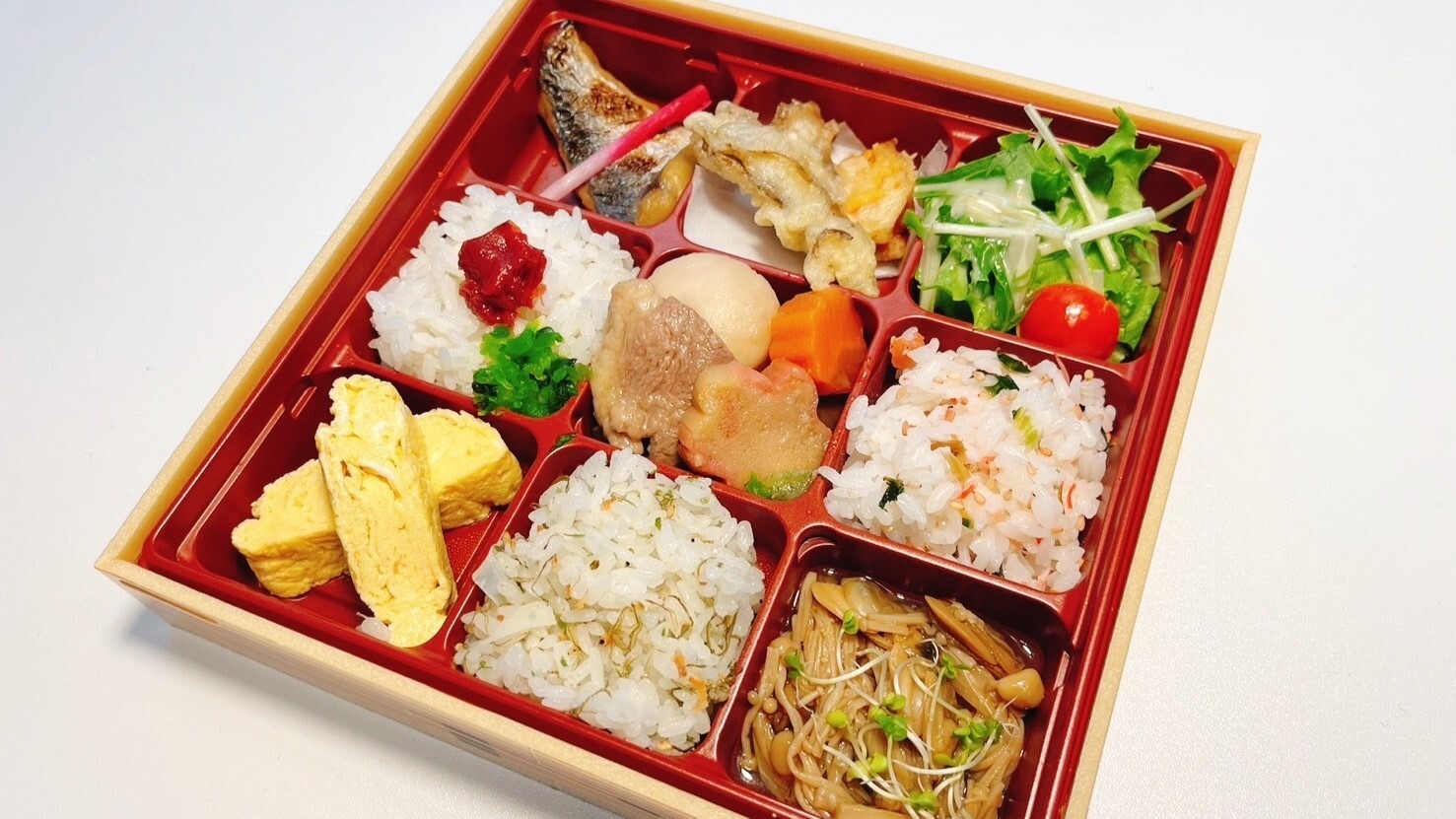 【ベーシック】能登牛や加賀野菜など旬の食材を使った「和朝食BOX」をお部屋にお届け♪ 〜朝食付〜