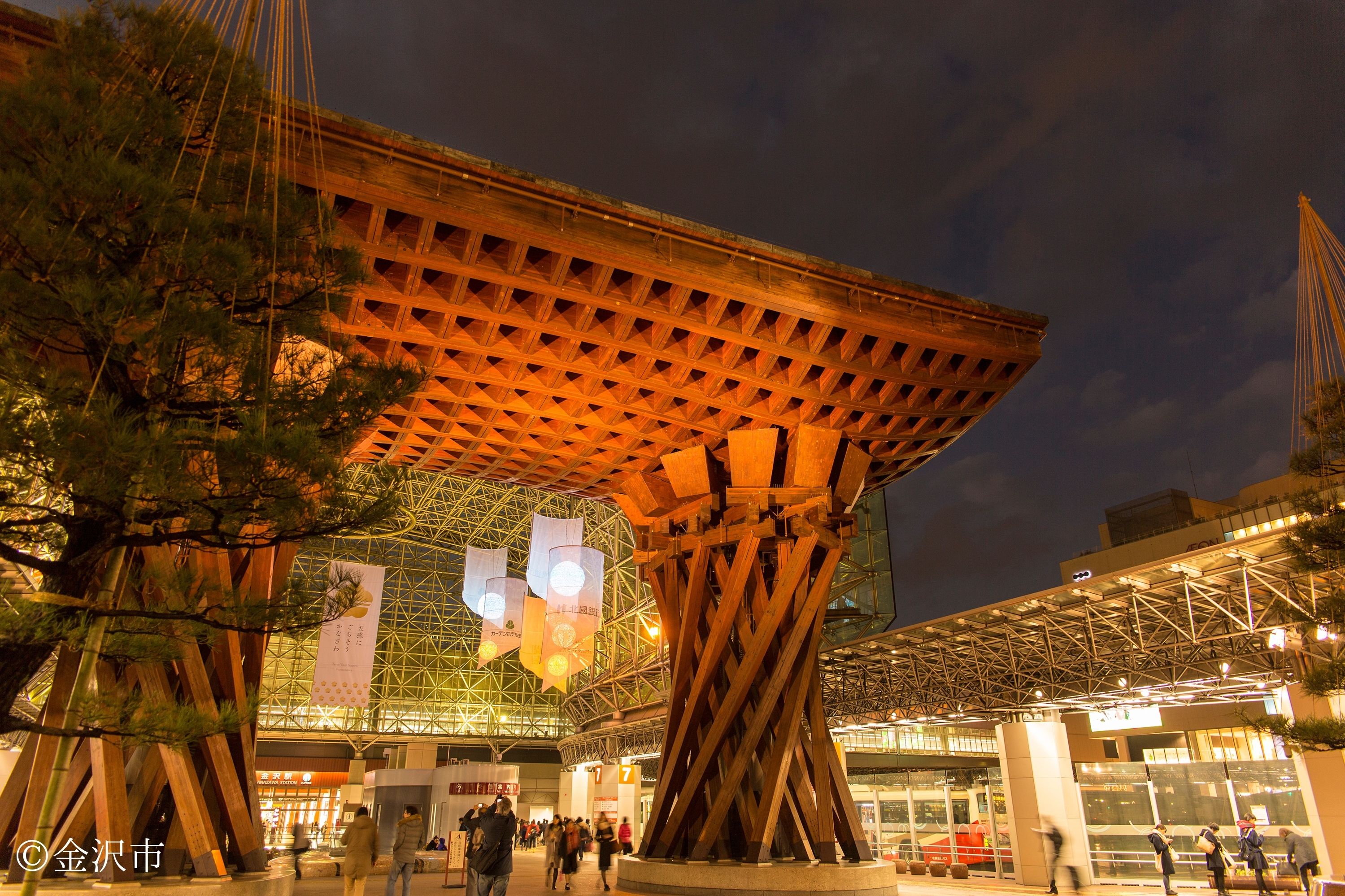 金沢駅