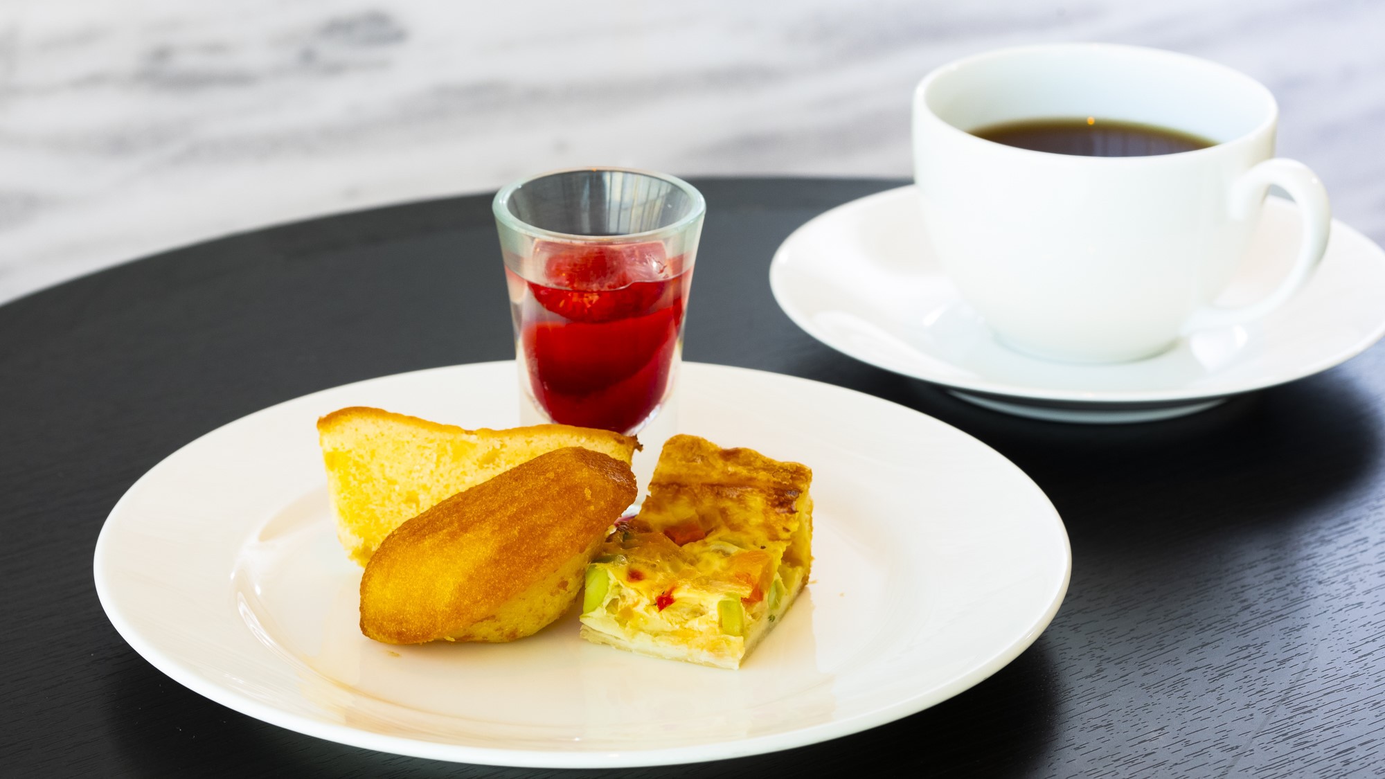 【さき楽60】60日前までの予約でクラブルームがお得！専用ラウンジで贅沢ステイ／ラウンジ朝食