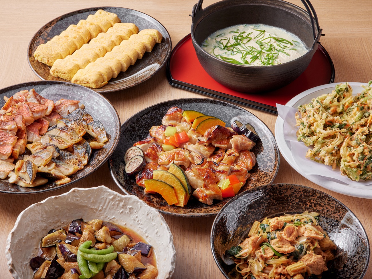 【朝食ビュッフェ】京都のおばんざいをお愉しみいただける和食メニュー。