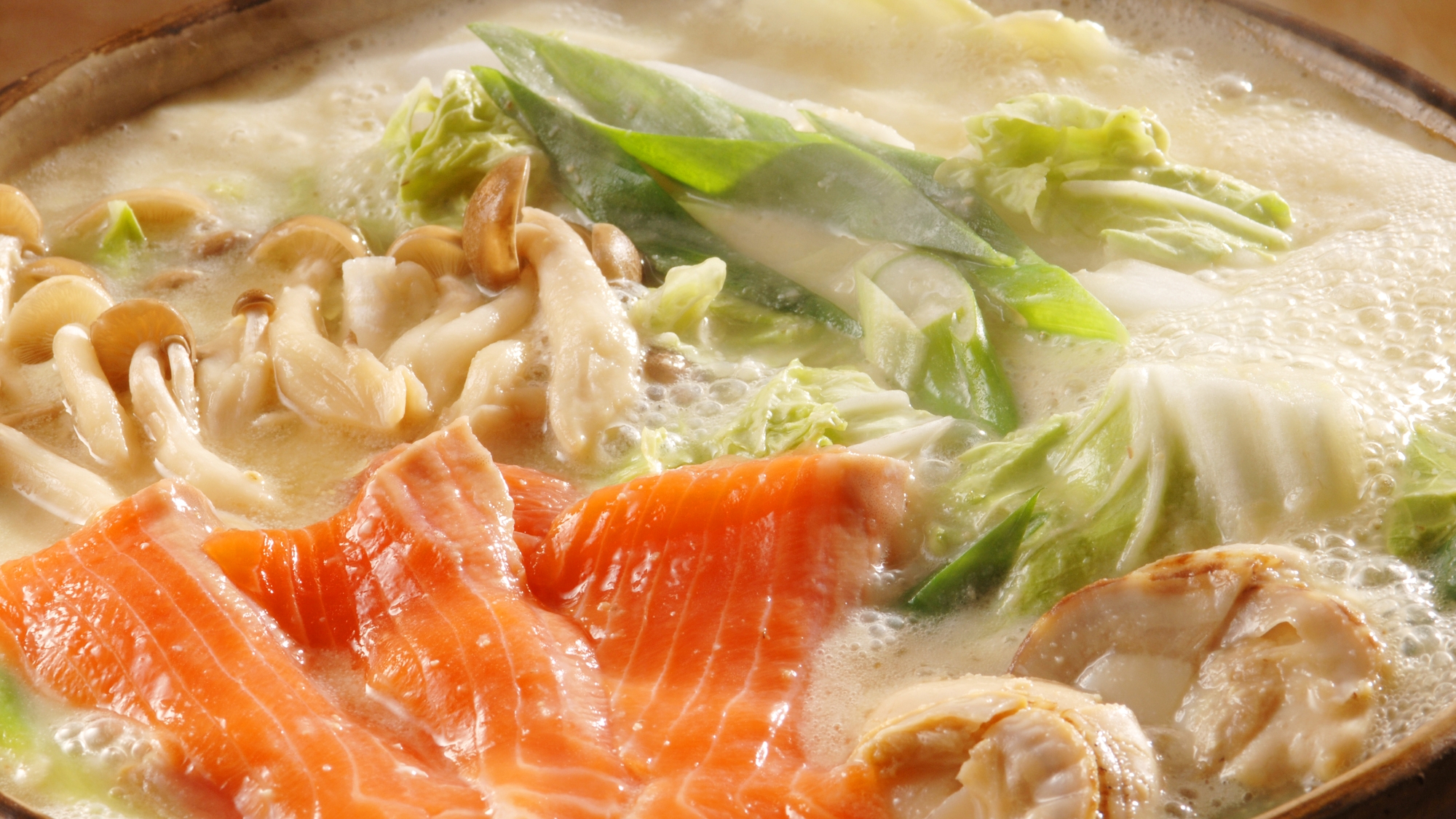 地元名物「石狩鍋」がホテル近くで食べられる！※イメージ