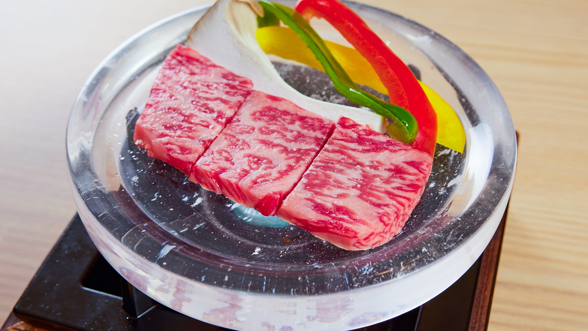 ・【夕食】スタンダートプラン お料理の一例 お口の中で旨味がじゅわっとひろがる知多牛