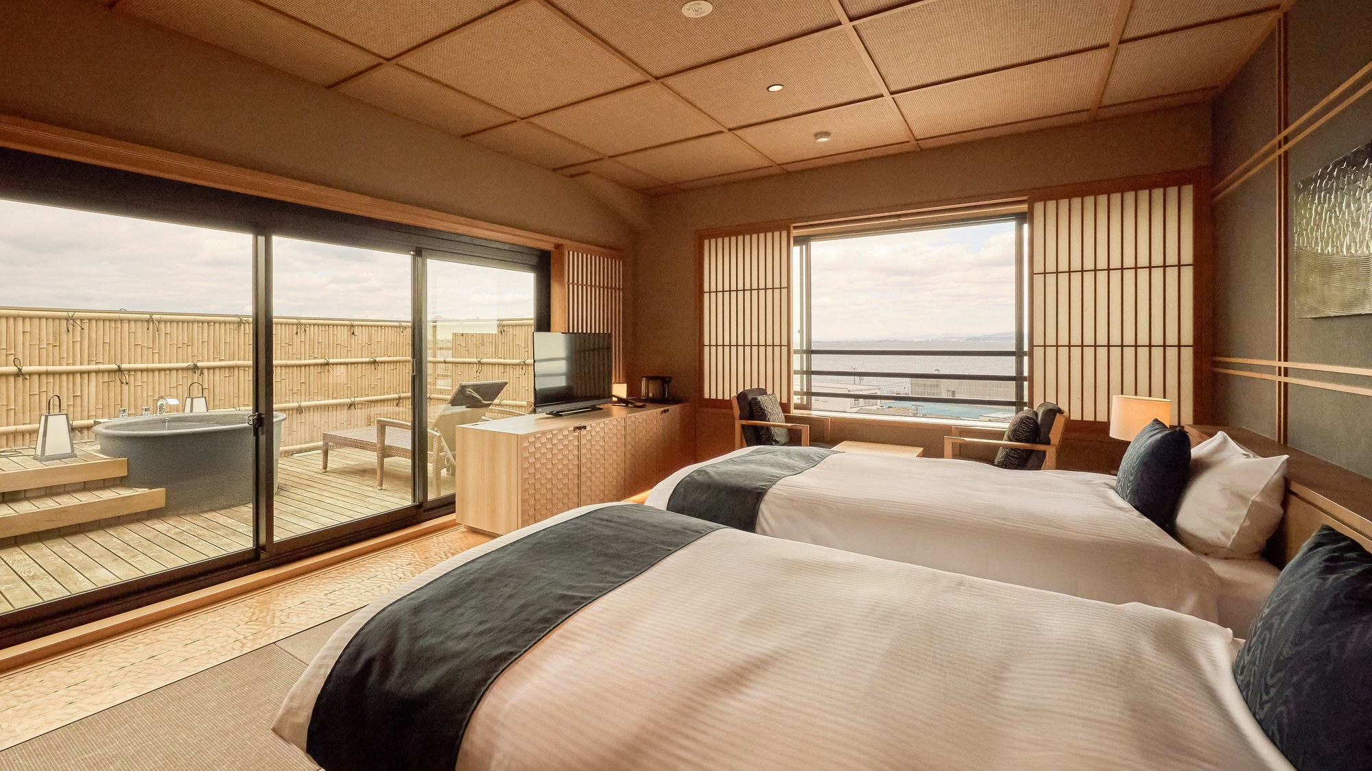 ・【ツインルーム 露天風呂付】和のデザインが心地よい客室で、ゆったりお過ごしいただけます