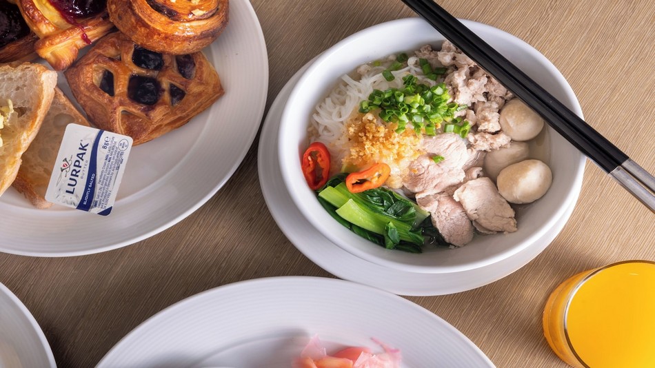 「Plate」 レストラン　ビュッフェ朝食