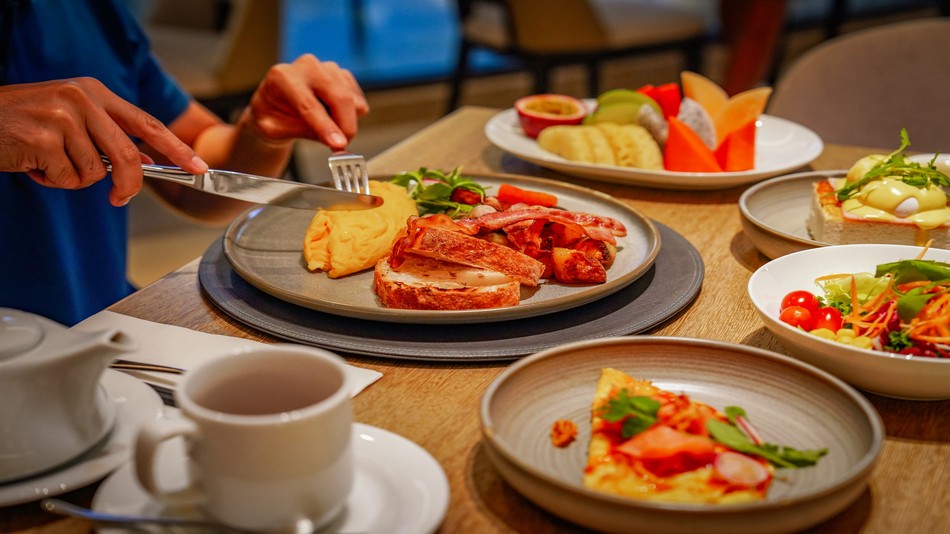 「Plate」 レストラン　ビュッフェ朝食
