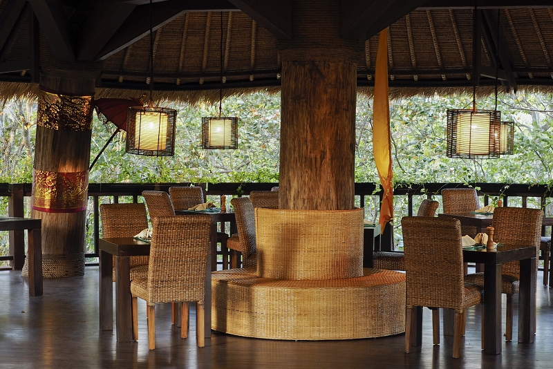 レストラン：バリ　タワー